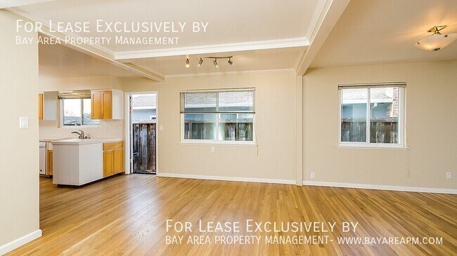 Building Photo - 826 Orange Ave