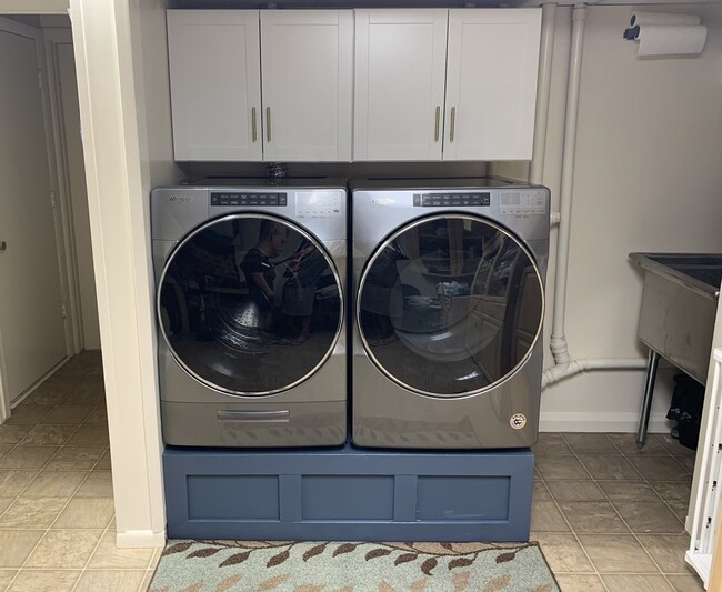 Building Photo - 4453 Fillmore Ave