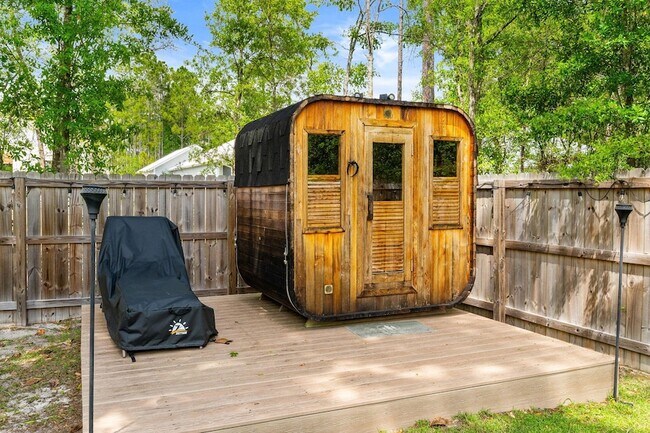 Building Photo - 106 Hibernate Way