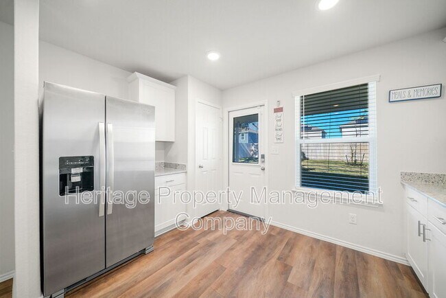 Building Photo - 13721 Crossbow Rdg