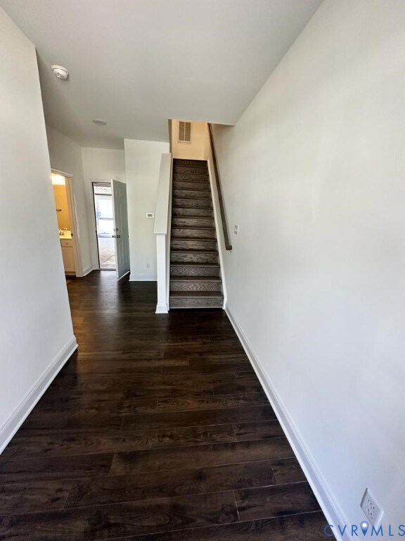 Building Photo - 6996 Leire Ln