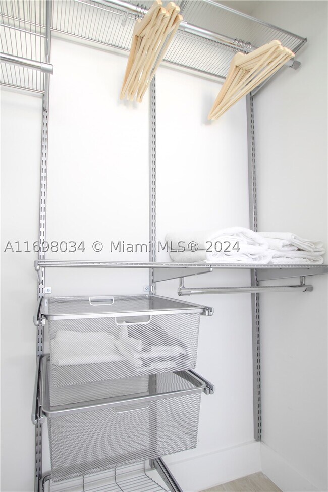 Building Photo - 6238 SW 59th St