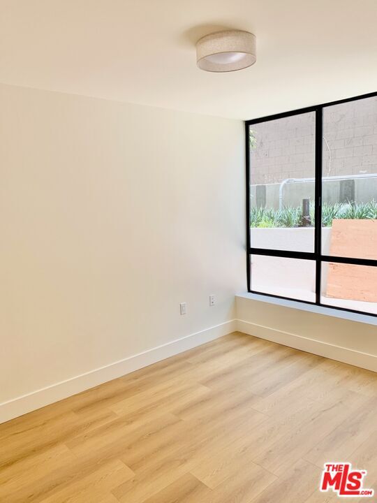 Building Photo - 1822 Overland Ave