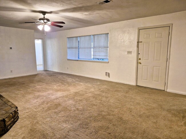 Building Photo - 3416 N Landing Rd