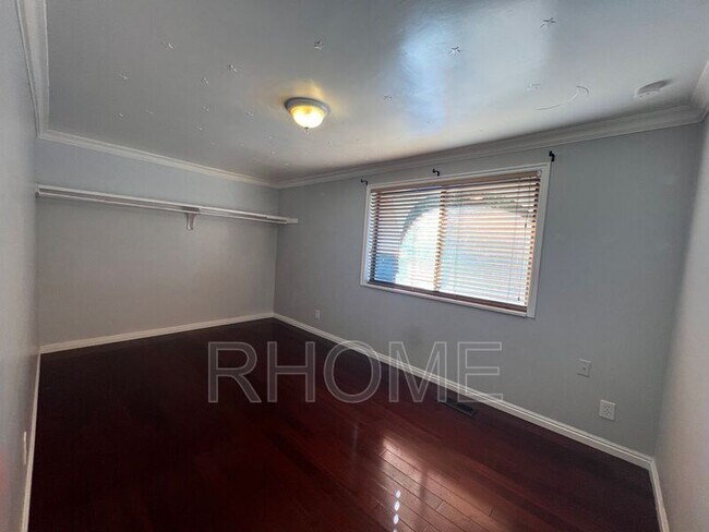 Building Photo - 1420 Lancelot Dr