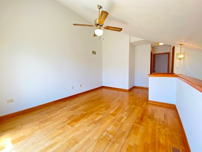 Building Photo - 3503 Willowview Ct