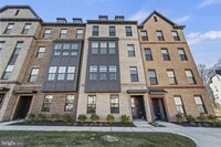 Building Photo - This beautiful 3 bed 2.5 bath 2-story condo provides a grand feeling with tall ceilings & over 16...