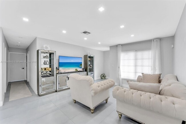 Building Photo - 6447 NW 22nd St