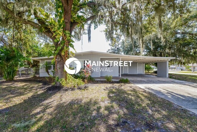 Building Photo - 3 Bedroom Pet-Friendly Home in Sarasota, FL with Main Street Renewal