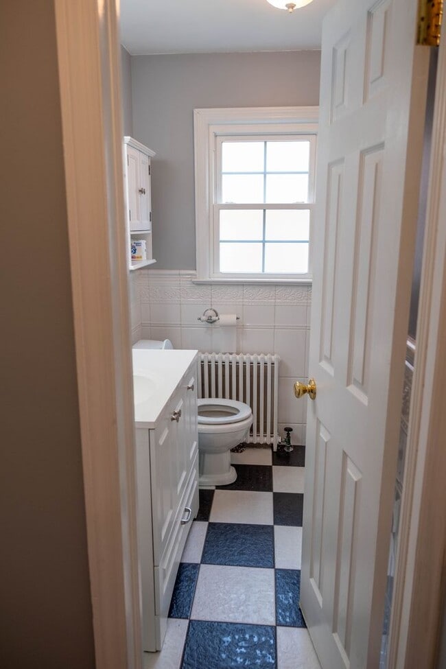 Building Photo - Beautiful Four Bedroom Home