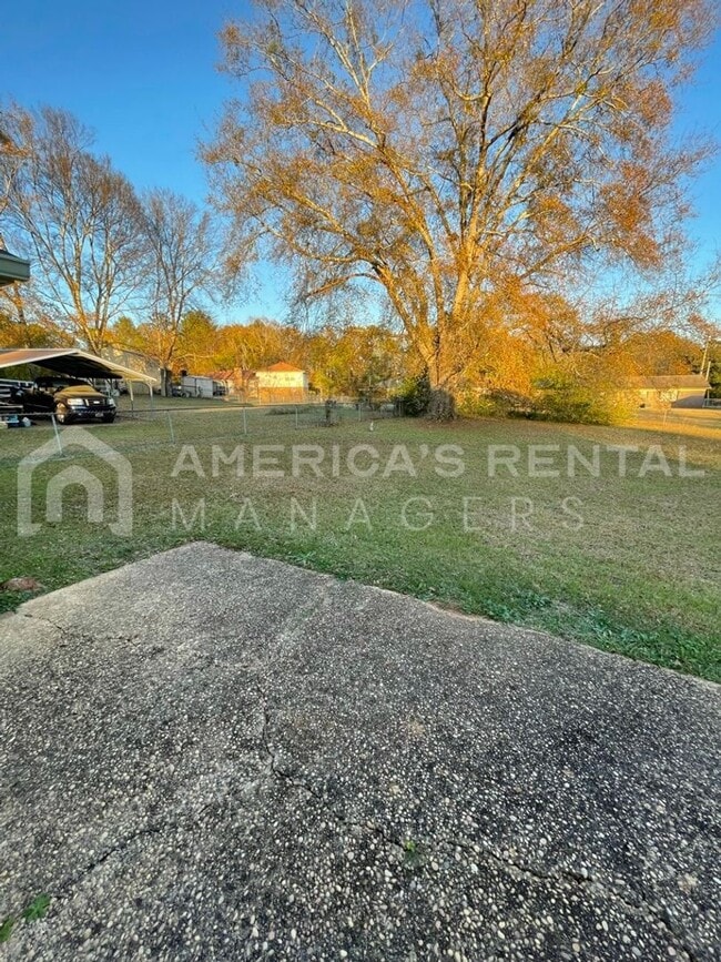 Building Photo - Great Home for Rent in Tuscaloosa, AL! AVAILABLE TO VIEW WITH 48HR NOTICE!!!
