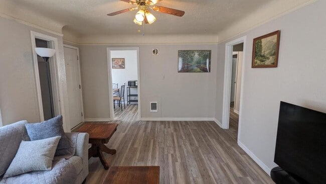 Building Photo - 1040 Howard St SE