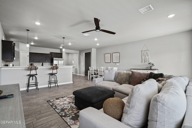 Building Photo - 2521 Mike Price Dr