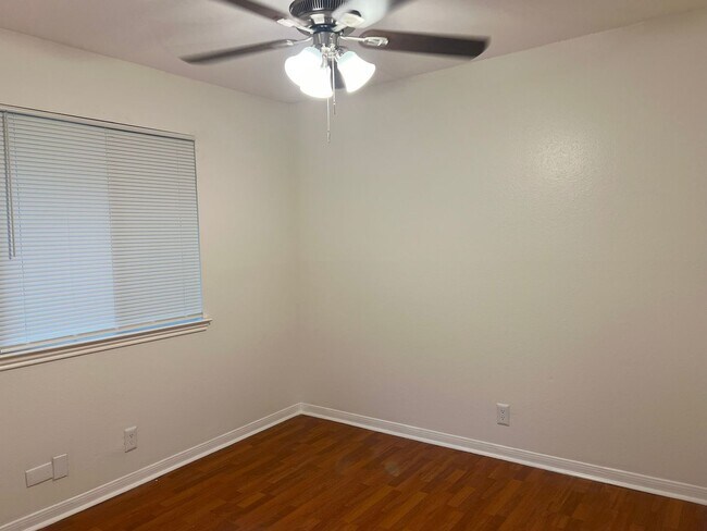 Building Photo - 7827 Forest Briar