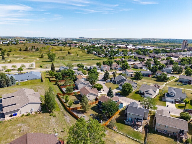 Building Photo - 4025 Wild Flower Dr