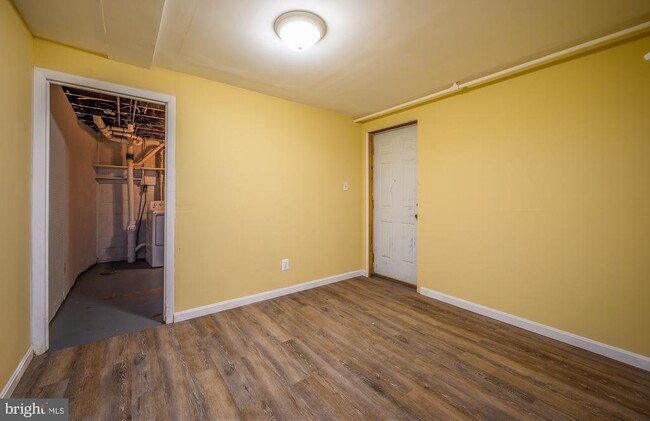Building Photo - 6007 Bradley Ln