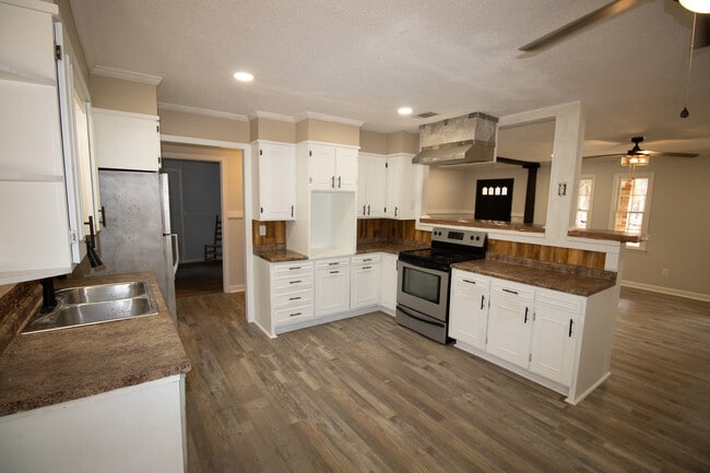 Building Photo - 6513 Rocky Ford Rd