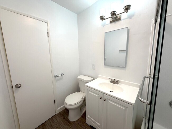 Interior Photo - Encino Terrace