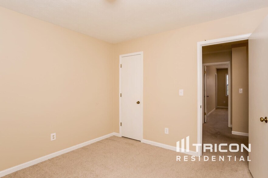 Building Photo - 2740 Chickory Hill