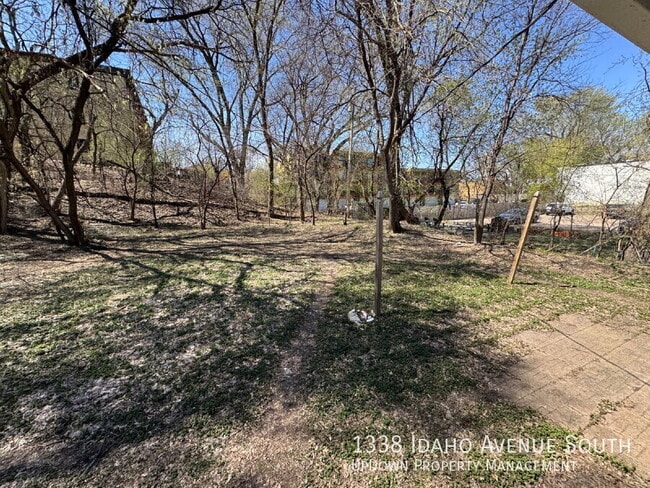 Building Photo - 1338 Idaho Ave S