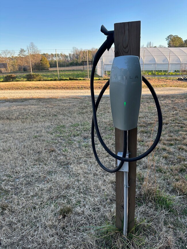 Level 2 TESLA charger (charges 32 mph) - 4804 Friends School Rd