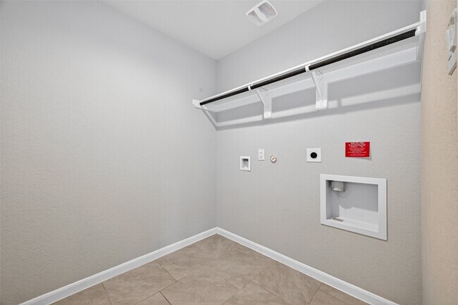 Building Photo - 29627 Juntti Park Ct