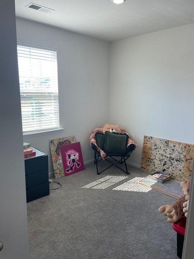 Building Photo - Wonderful Four Bedroom Home! Close to Ft. Jackson!