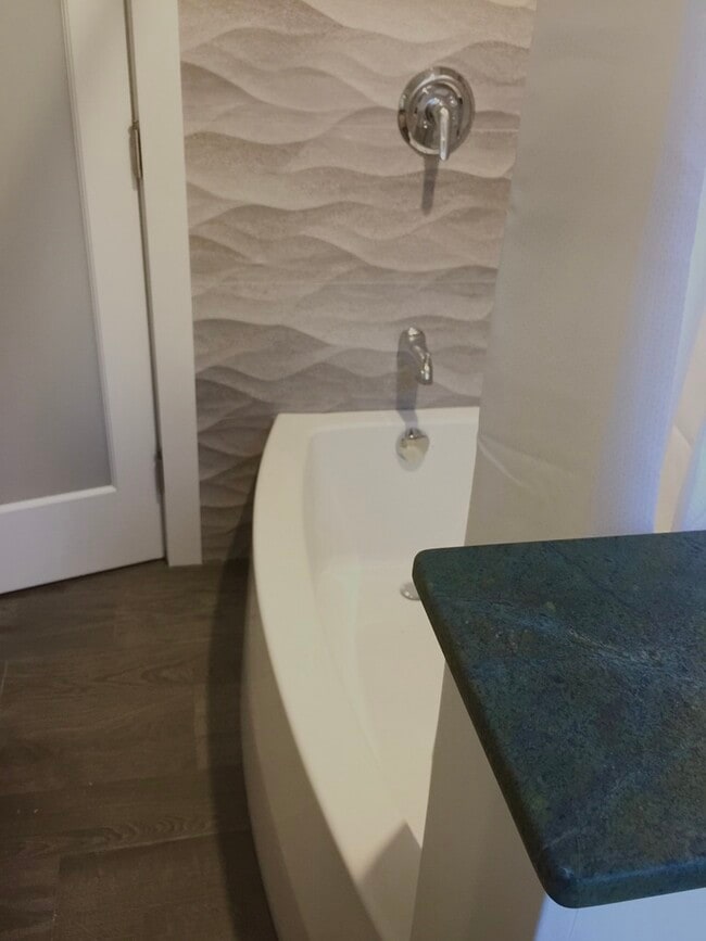 Building Photo - 3918 Webster St