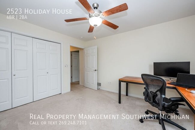 Building Photo - 2523 Holiday House Rd