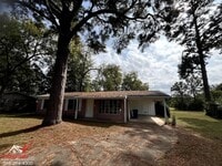 Building Photo - 5645 Knollcrest Dr