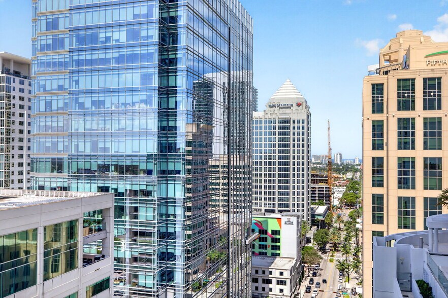 Building Photo - 100 E Las Olas Blvd
