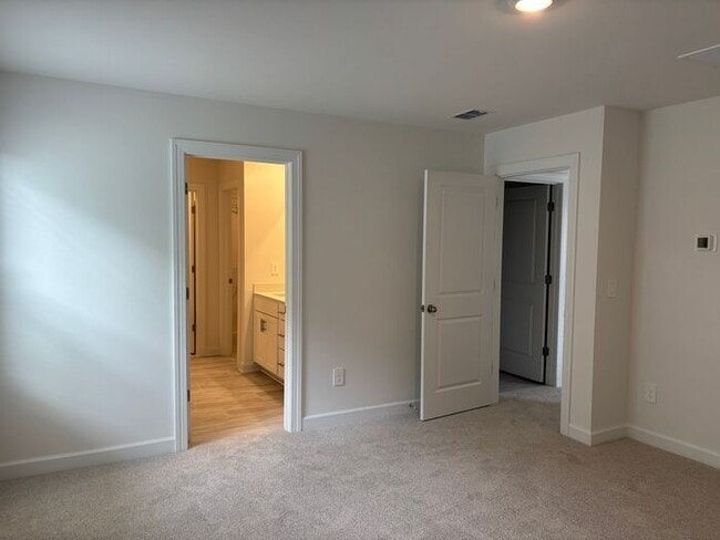 Building Photo - Brand New Build! 4 Bedrooms