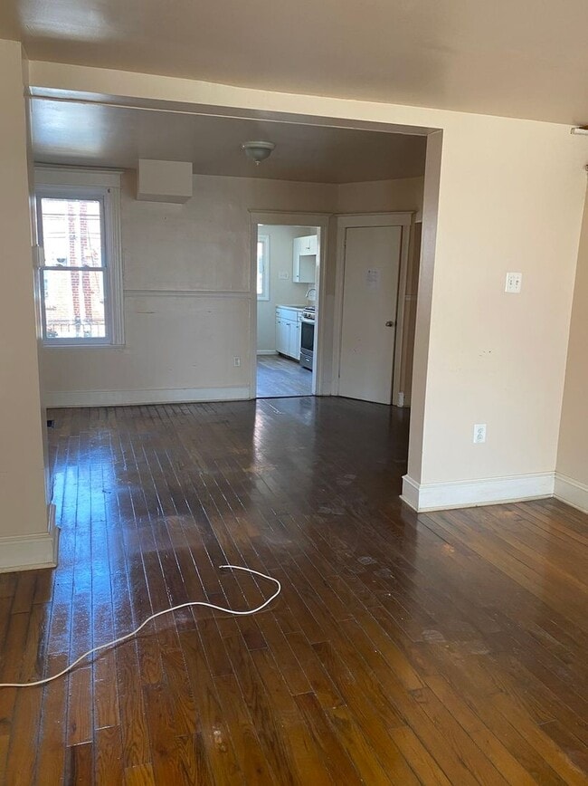 Primary Photo - Newly Renovated 3 Bedroom and 1 Bathroom T...