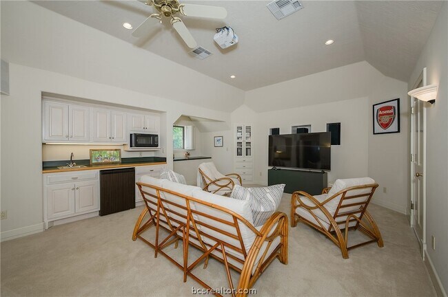 Building Photo - 4776 Stonebriar Cir