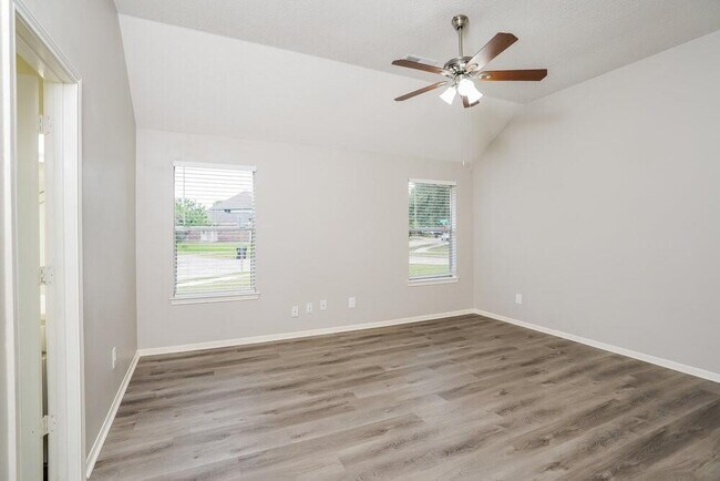 Building Photo - 5200 Rockwood Dr