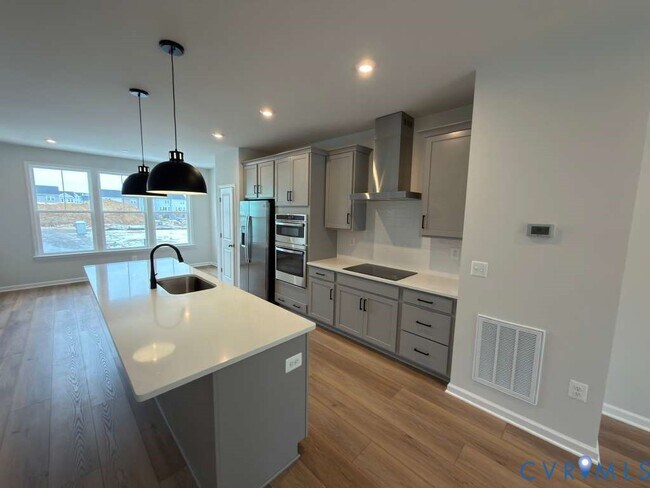 Building Photo - 435 Burden Dr