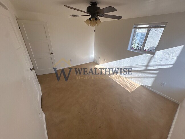 Building Photo - Freshly Remodeled 4 Bedroom 2 Bath Home for Rent 216 E Waverly St, Tucson, AZ 85705 $2400/ Month