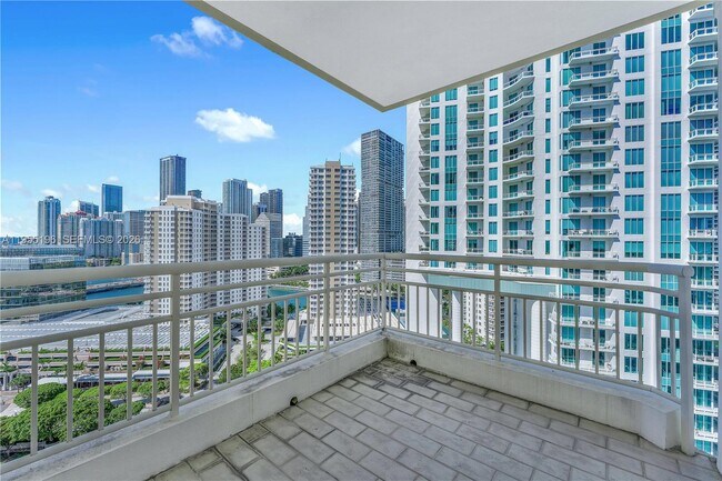 Building Photo - 888 Brickell Key Dr