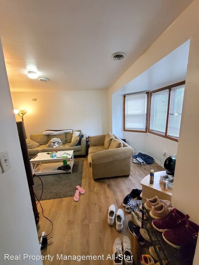 Building Photo - 2 br, 2.5 bath House - 24 Courtlandt Street