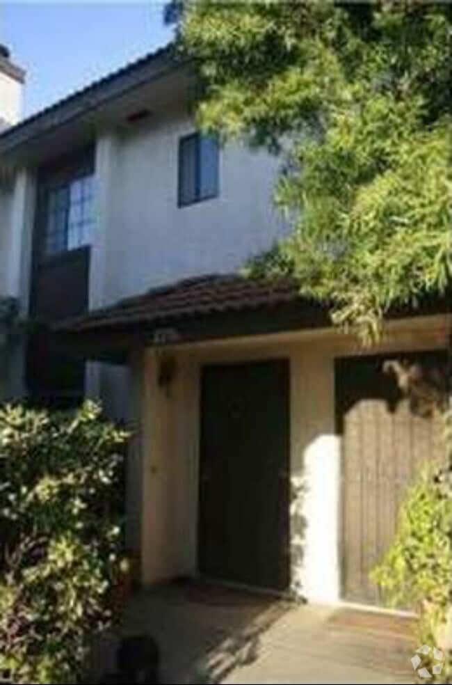 Building Photo - 273 Del Mar Ave