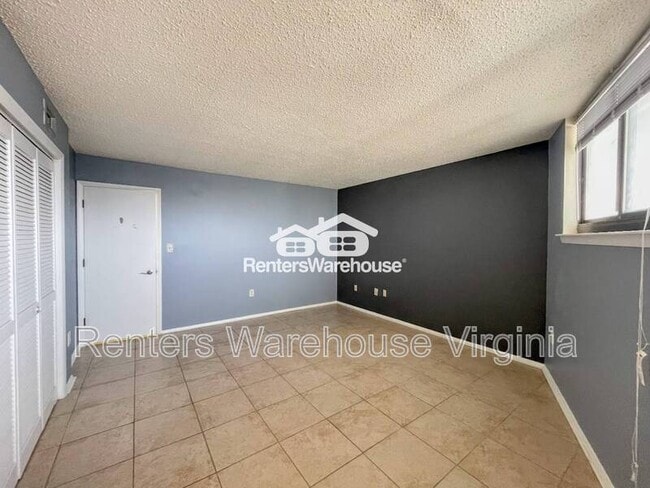 Building Photo - 1222 E Ocean View Ave