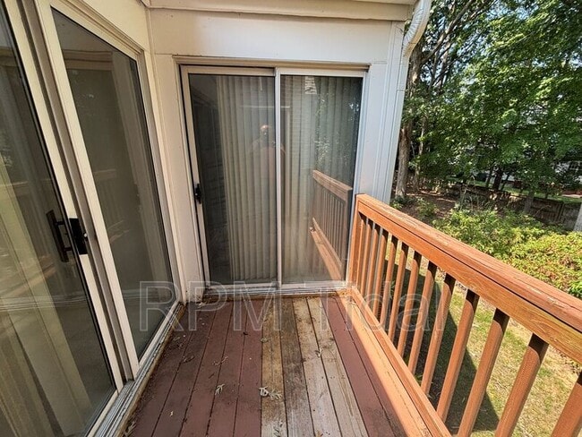 Building Photo - 924 Ironwood Dr