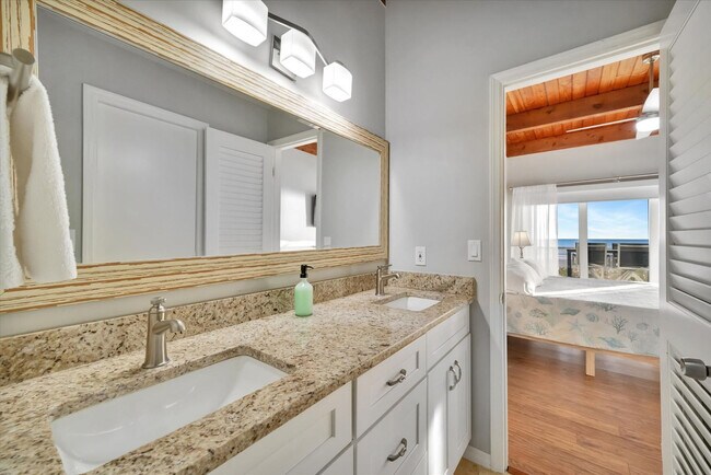 Building Photo - 19530 Gulf Blvd