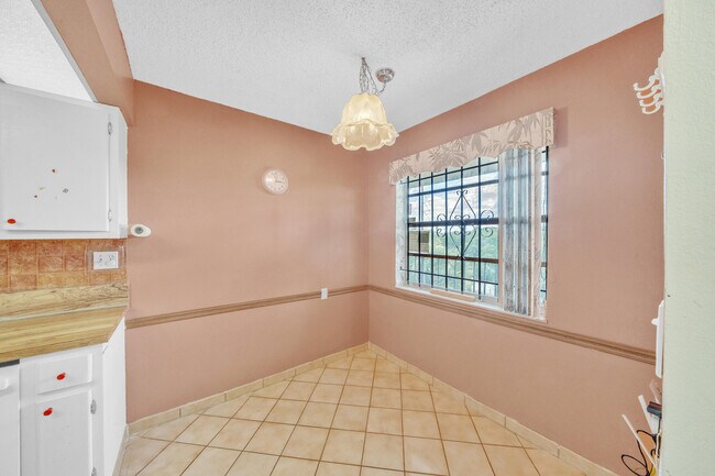 Building Photo - 3070 NW 48th Terrace