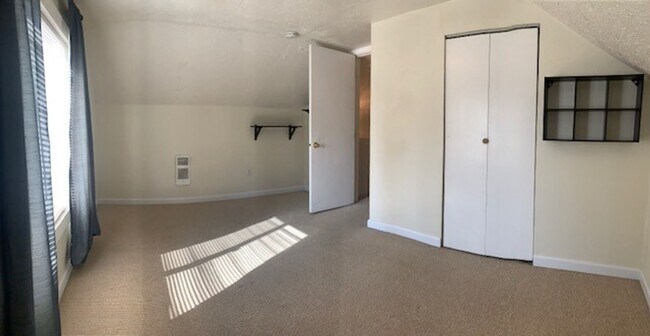 Building Photo - BENS01