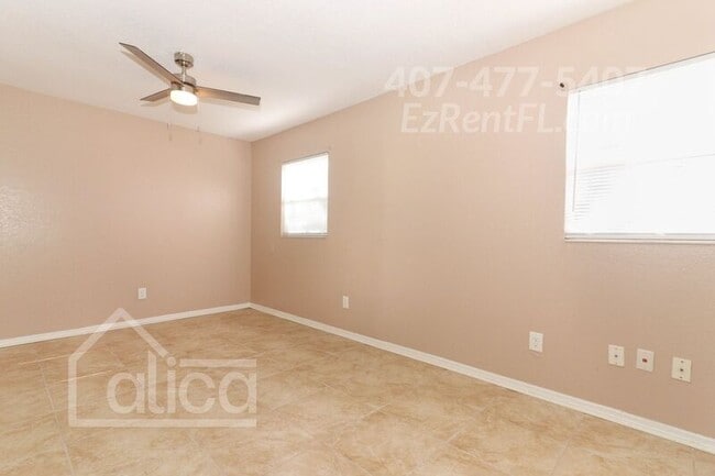 Building Photo - 127 Academy Ave