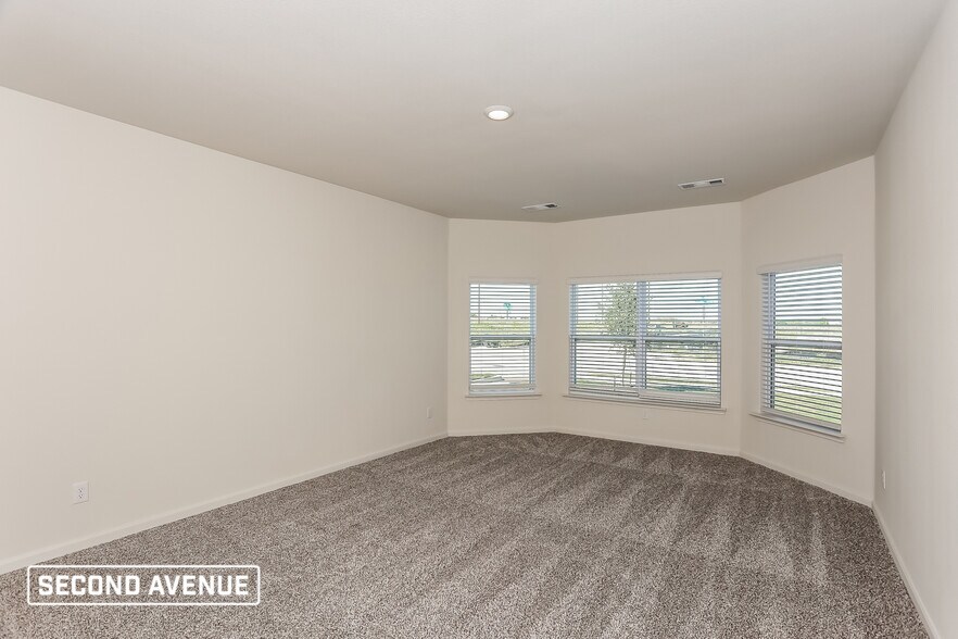 Building Photo - 1400 Palamedes Dr
