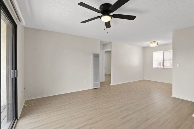 Building Photo - 16842 Hoskins Lane