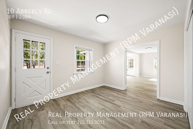 Building Photo - 10 Abberly Rd