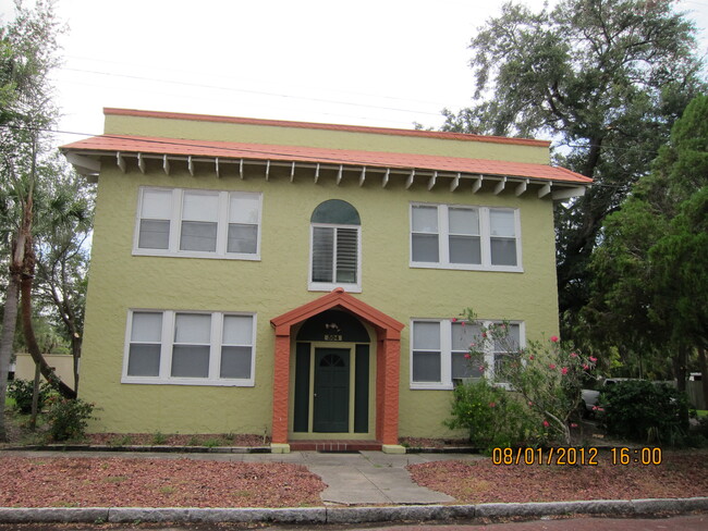 Building Photo - 304 N Westland Ave